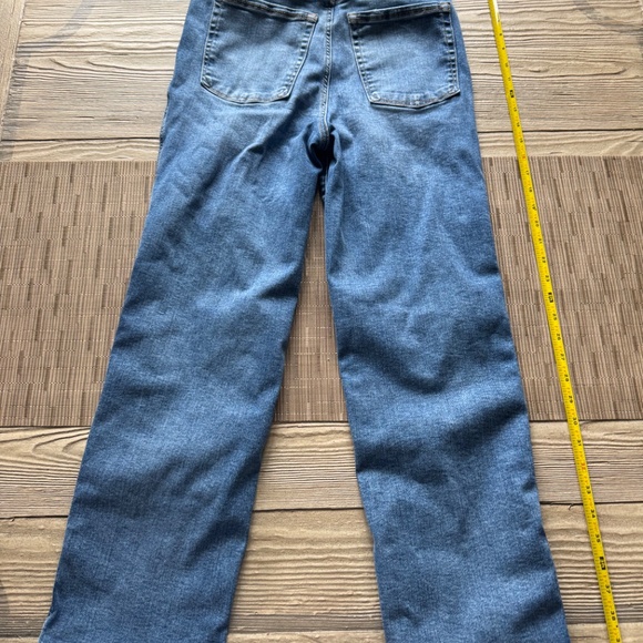 Good American crop jean fits 6-12 - Picture 4 of 4